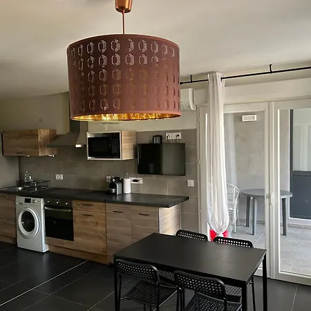 J1 Apartament *